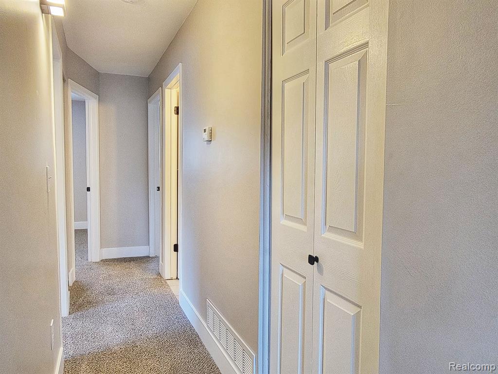 4612 KATHERINE Street, Dearborn Heights, MI 48125 — Photo 15