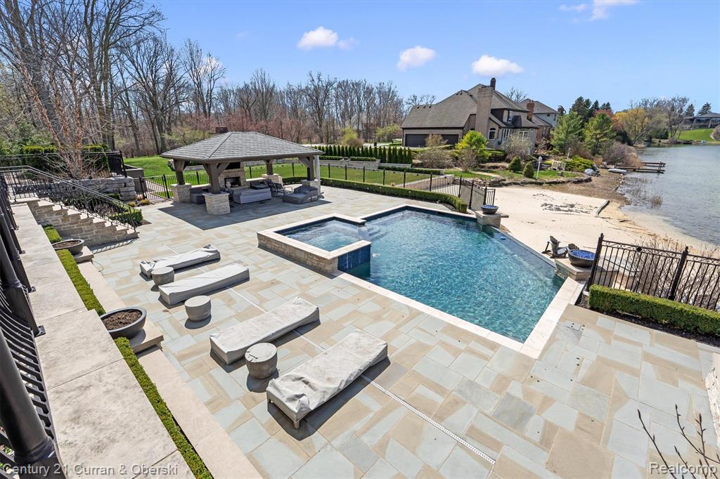 18939 Bella Vista Court, Northville, MI 48168 — Photo 72