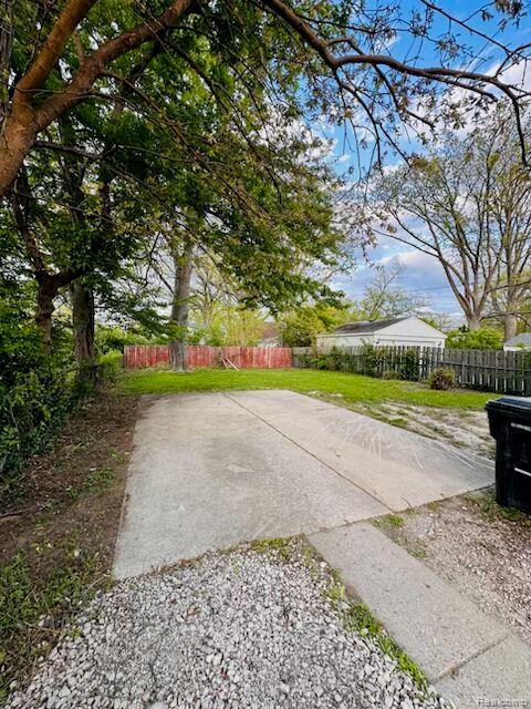 19502 Whitcomb Street, Detroit, MI 48235 — Photo 17