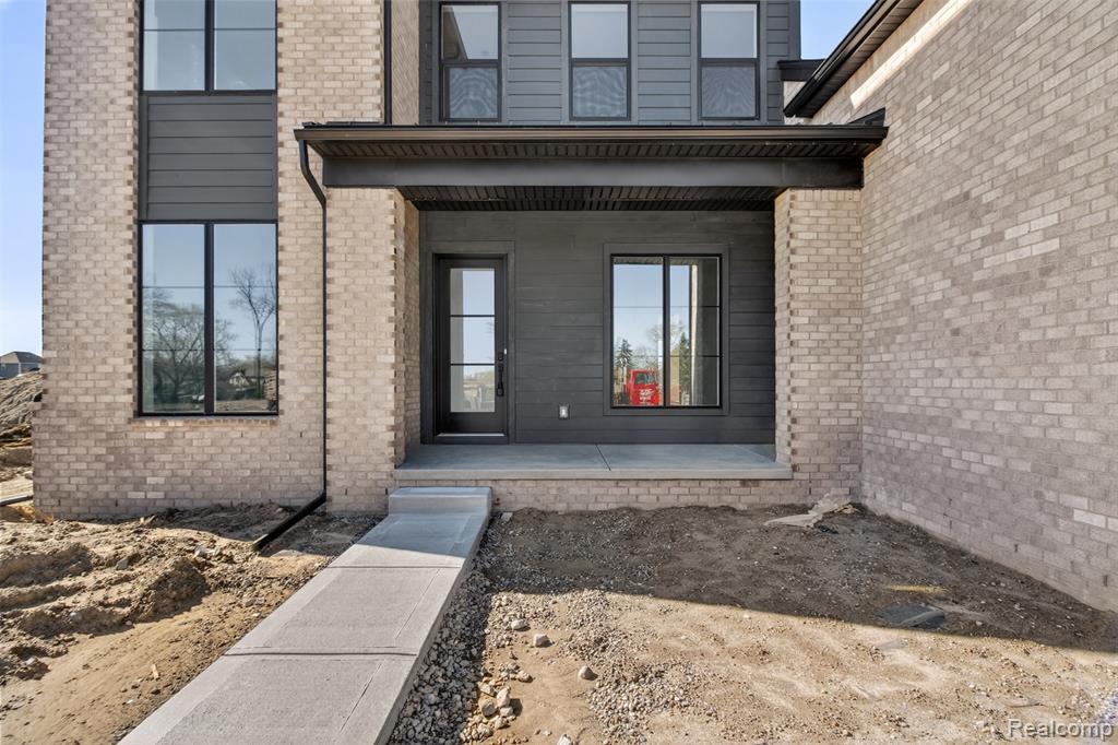 2417 Provencal Drive, Commerce Twp, MI 48382 — Photo 5