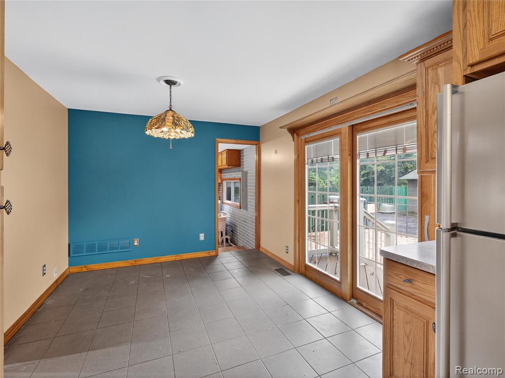 43801 Burtrig Road, Van Buren, MI 48111 — Photo 11