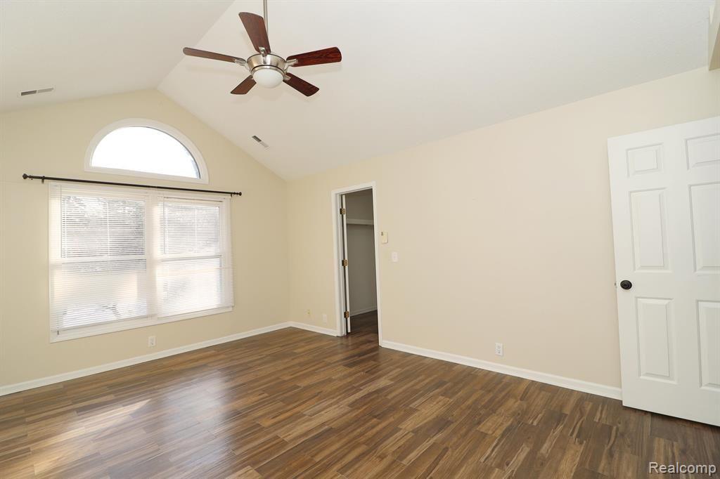 5302 ROYAL VALE Lane, Dearborn, MI 48126 — Photo 31