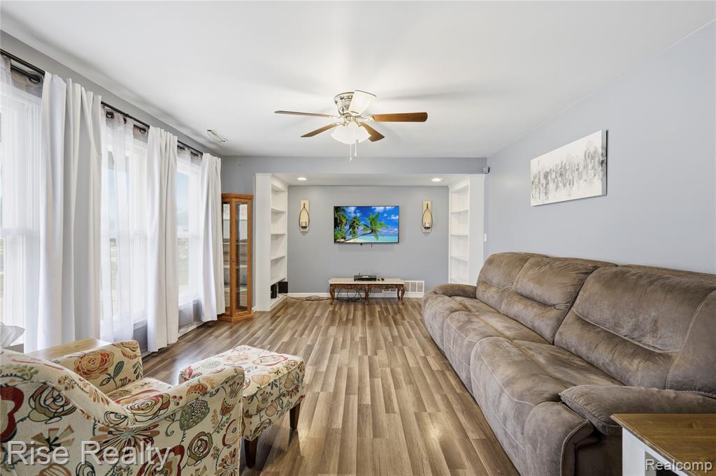 3436 Creekwood Drive, Saginaw, MI 48601 — Photo 3