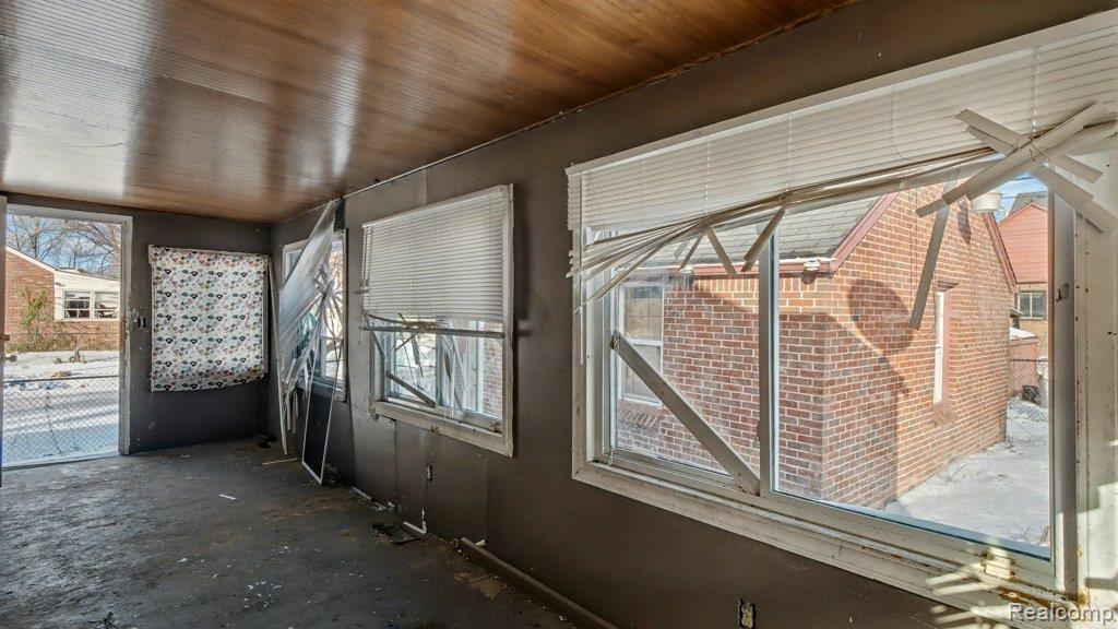 5818 Beaconsfield Street, Detroit, MI 48224 — Photo 17
