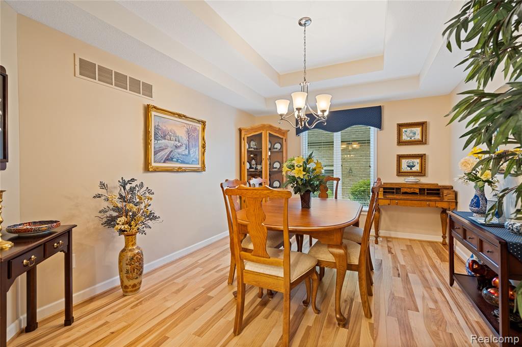 945 Saint James Park Avenue, Monroe, MI 48161 — Photo 14