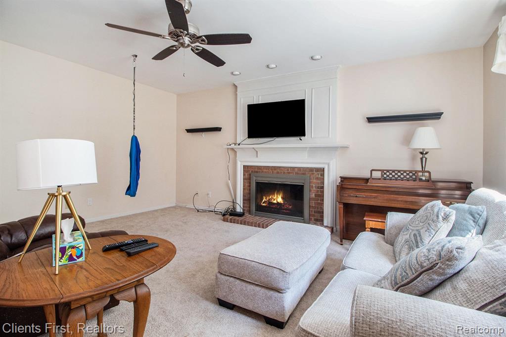 7140 OAKLEAF Court, Canton, MI 48187 — Photo 19