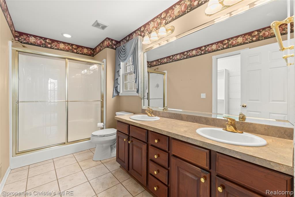 6166 Natures Cove, Grand Blanc, MI 48439 — Photo 16
