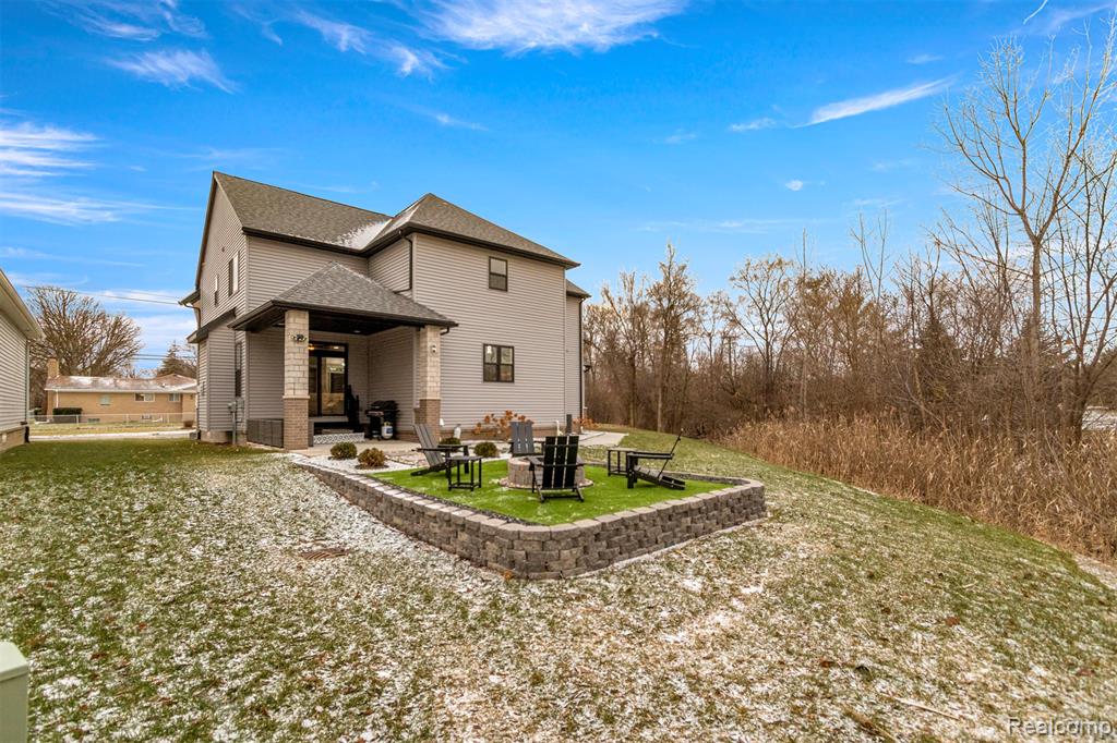 8615 Greendale Drive, Sterling Heights, MI 48312 — Photo 41