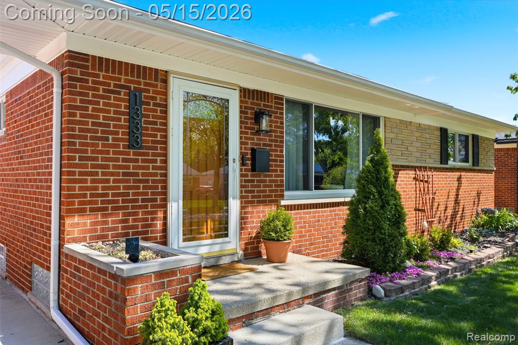 1333 Fontaine Avenue, Madison Heights, MI 48071 — Photo 5