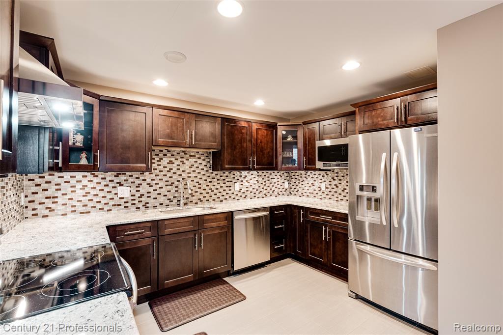 50553 Billenca Drive, Novi, MI — Photo 76