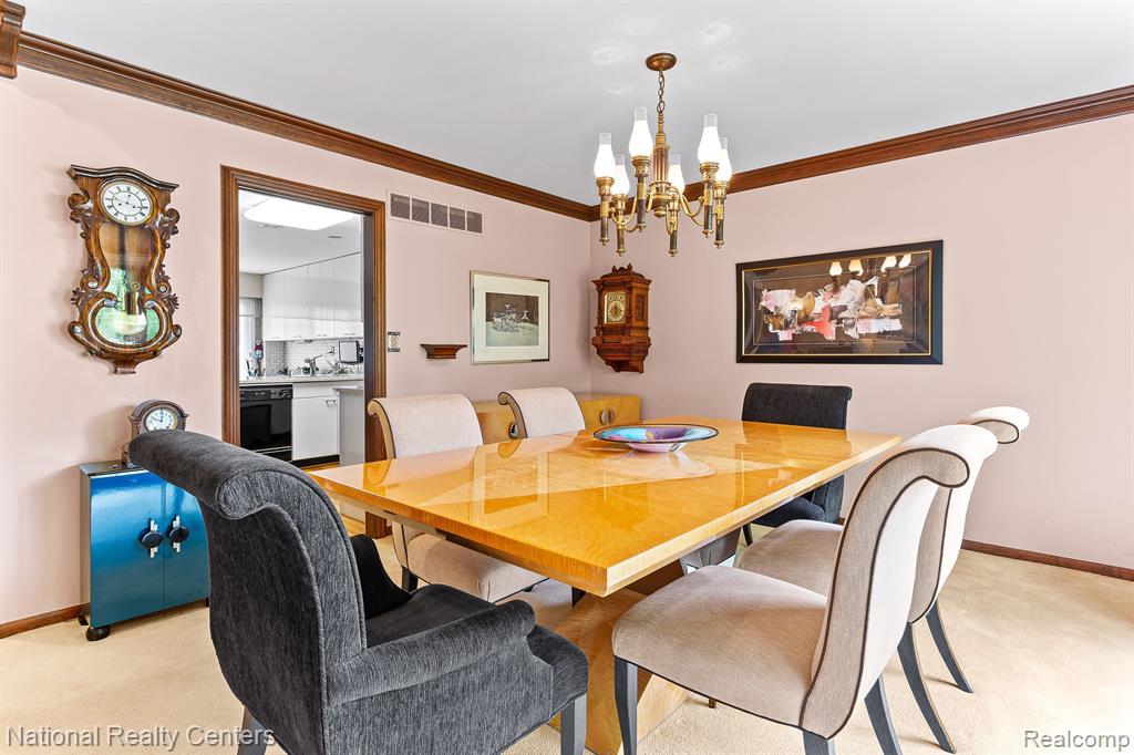 7207 Creeks Bend Drive, West Bloomfield, MI — Photo 12