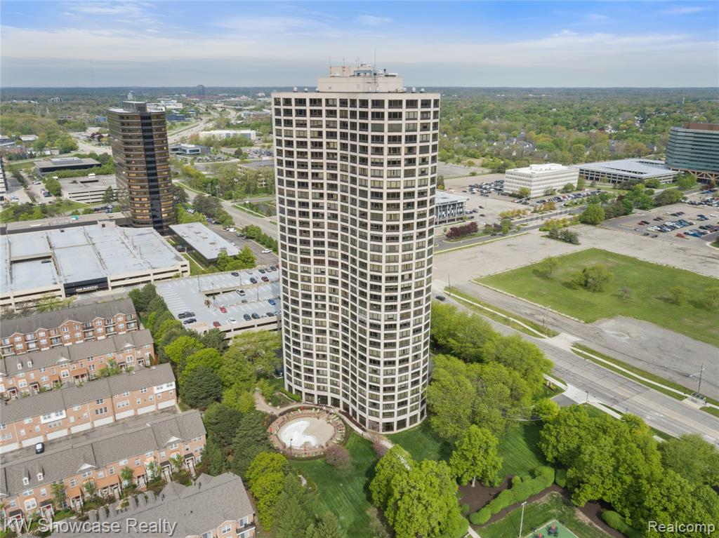 5000 Town Center Center, 703, Southfield, MI 48075 — Photo 10