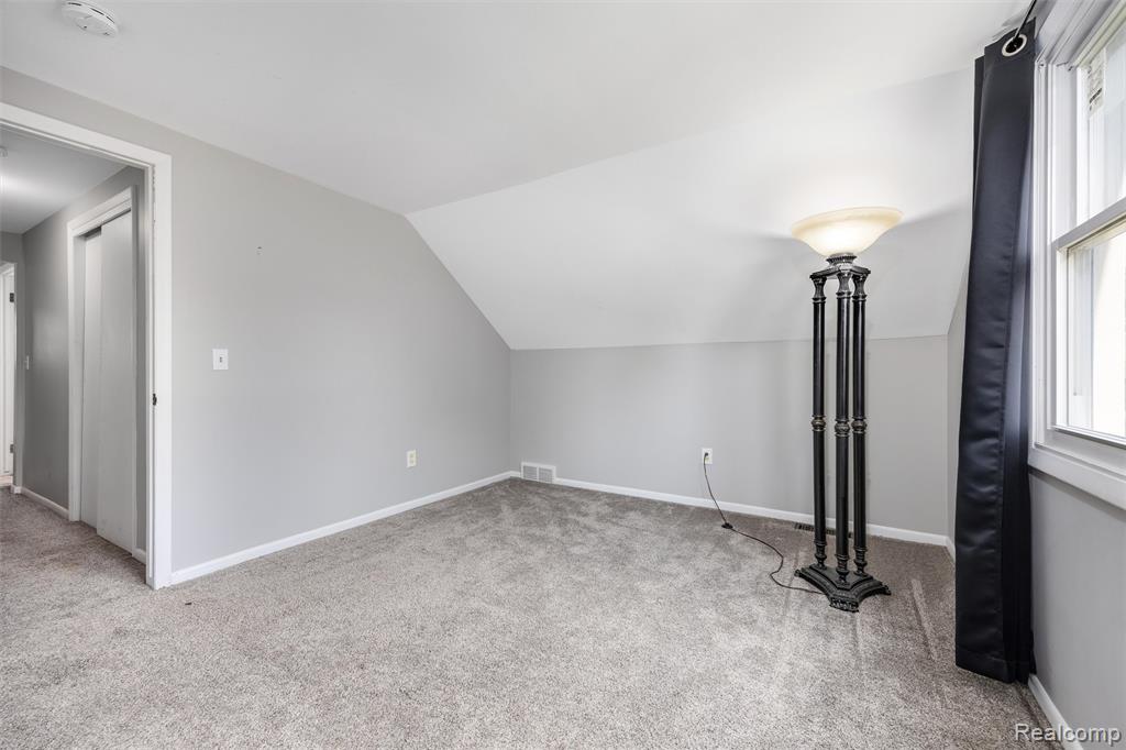 4942 Butler Drive, Troy, MI 48085 — Photo 27