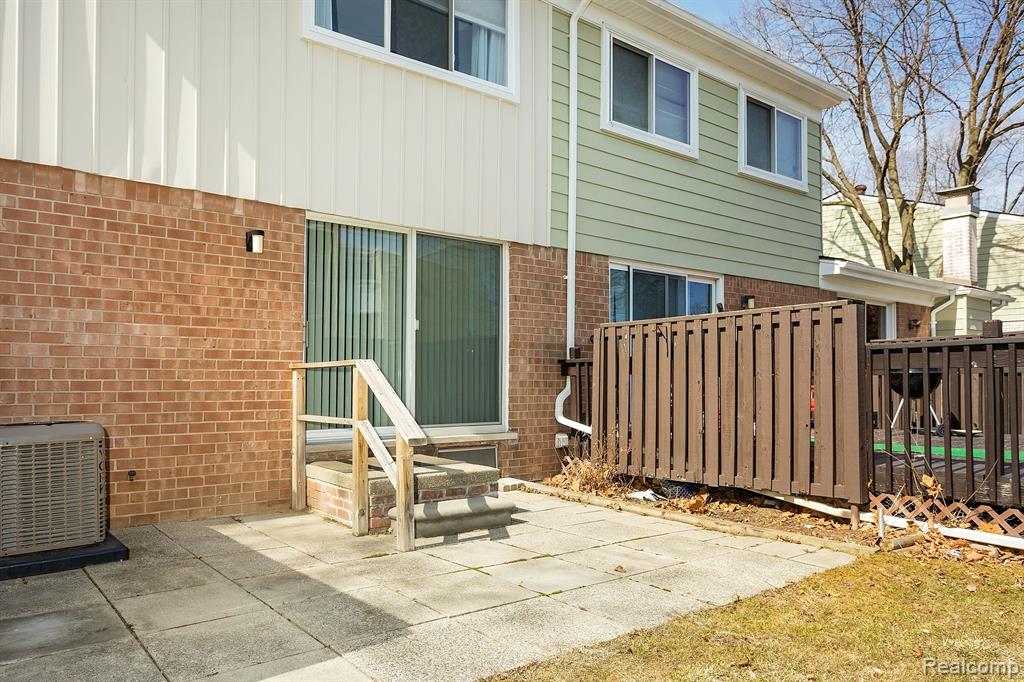 4914 CARA, Royal Oak, MI 48073 — Photo 32