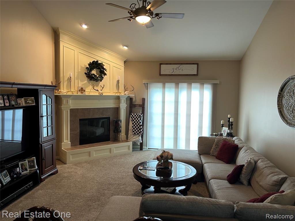 748 KNOLLS LANDING Drive, Milford, MI 48381 — Photo 21