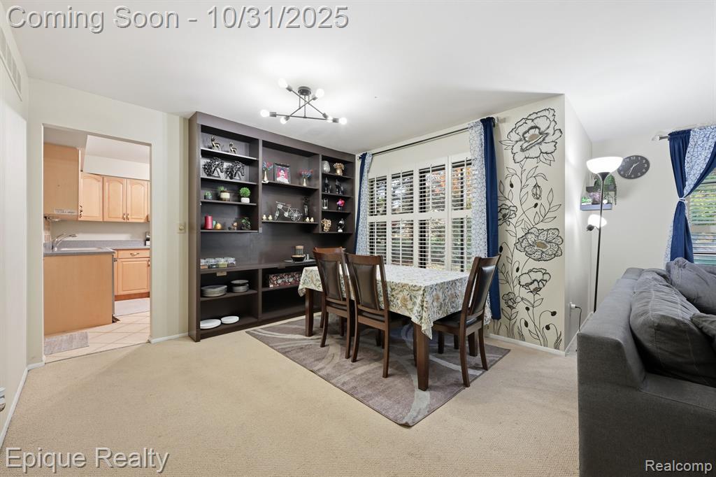 36996 Dartmoor Drive, Farmington Hills, MI 48331 — Photo 8