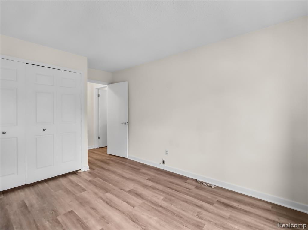 7113 Elmhurst, West Bloomfield, MI — Photo 26