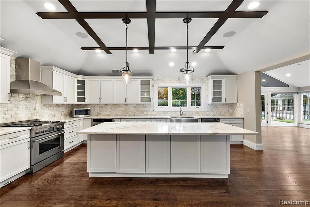 5741 Snowshoe Circle, Bloomfield Hills, MI 48301 — Photo 18