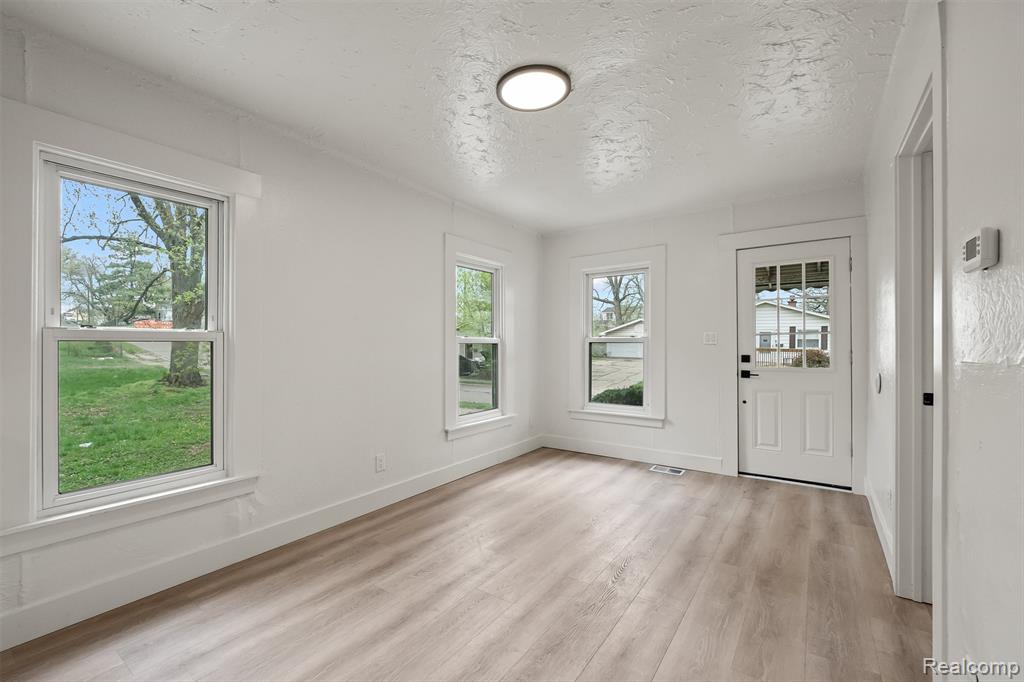 76 N Merrimac Street, Pontiac, MI 48340 — Photo 3
