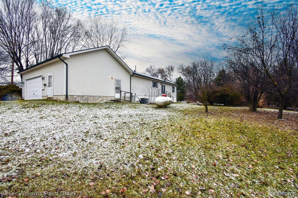 10110 SMITHS CREEK Road, Wales, MI — Photo 42