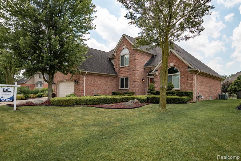 46431 Mariner Drive, Macomb, MI 48044 — Photo 2