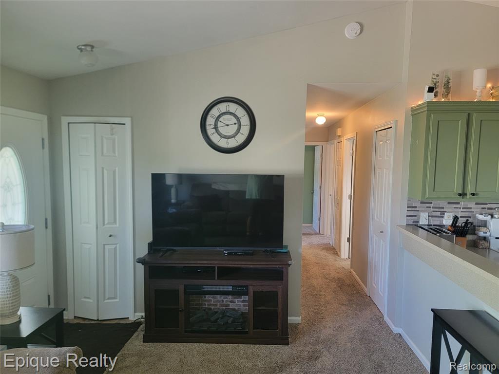 753 Applegate Drive, Marysville, MI 48040 — Photo 10