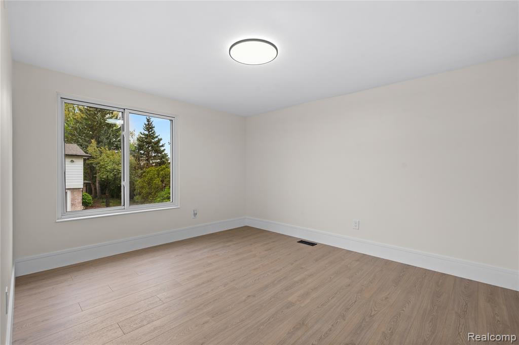 11828 Valley Boulevard, Warren, MI 48093 — Photo 23