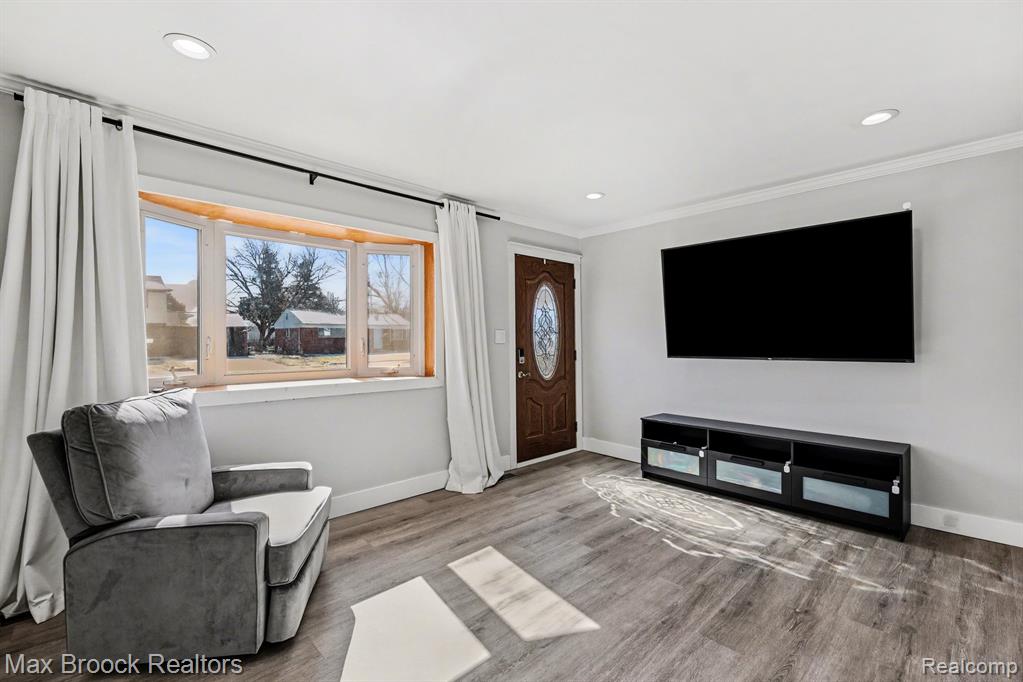 8451 Doncaster Drive, Sterling Heights, MI 48312 — Photo 3