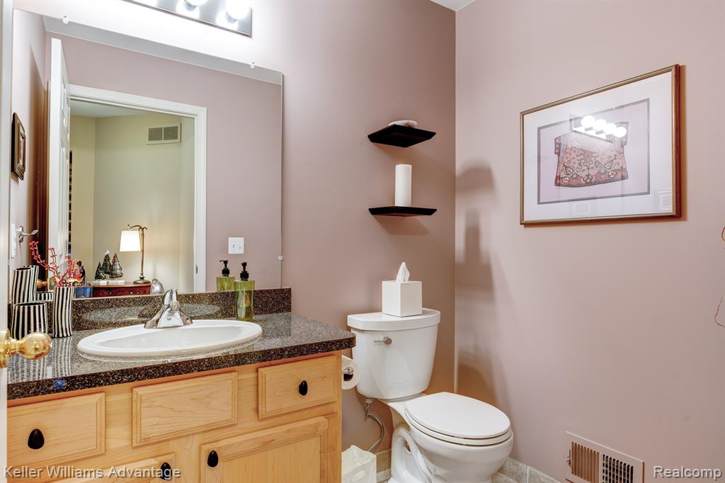 40807 Lenox Park Drive, Novi, MI 48377 — Photo 21