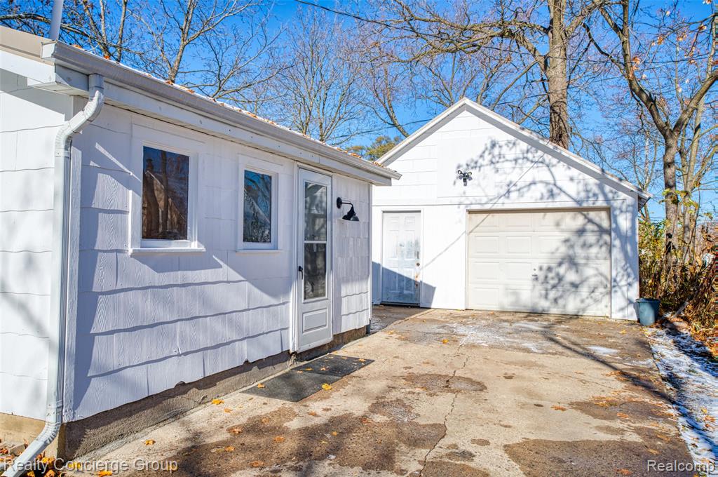104 W John Street, Durand, MI 48429 — Photo 20