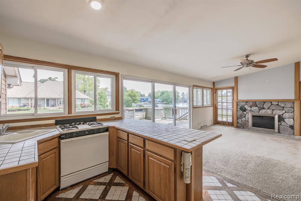 9634 Bonnie Briar Street, White Lake, MI — Photo 20