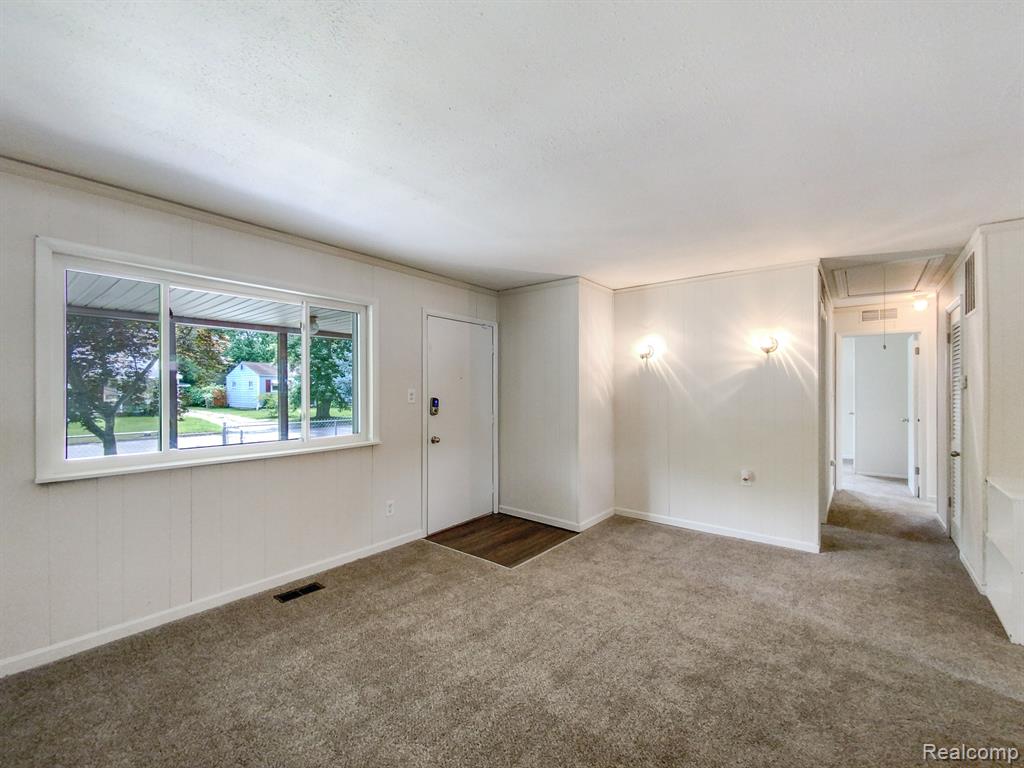 1281 CANDLEWOOD Lane, Ypsilanti, MI 48198 — Photo 17