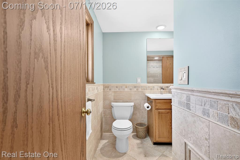 47380 Savannah Drive, Macomb, MI 48044 — Photo 11