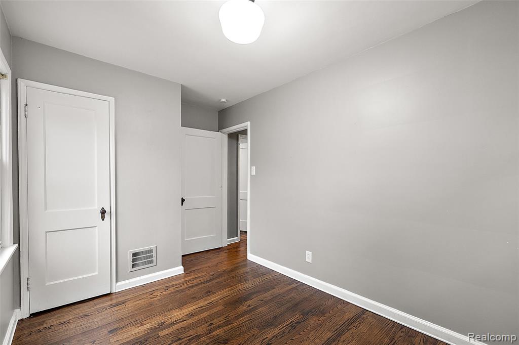 922 McLean Avenue, Royal Oak, MI 48067 — Photo 21