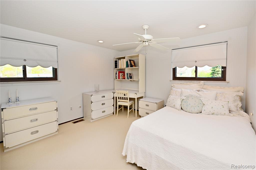 6024 Ledgeway Drive, West Bloomfield, MI — Photo 22