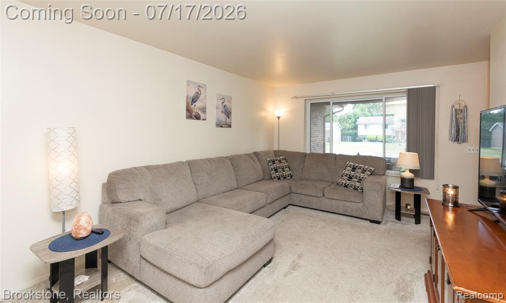 5245 Spinning Wheel Drive, Grand Blanc, MI 48439 — Photo 13