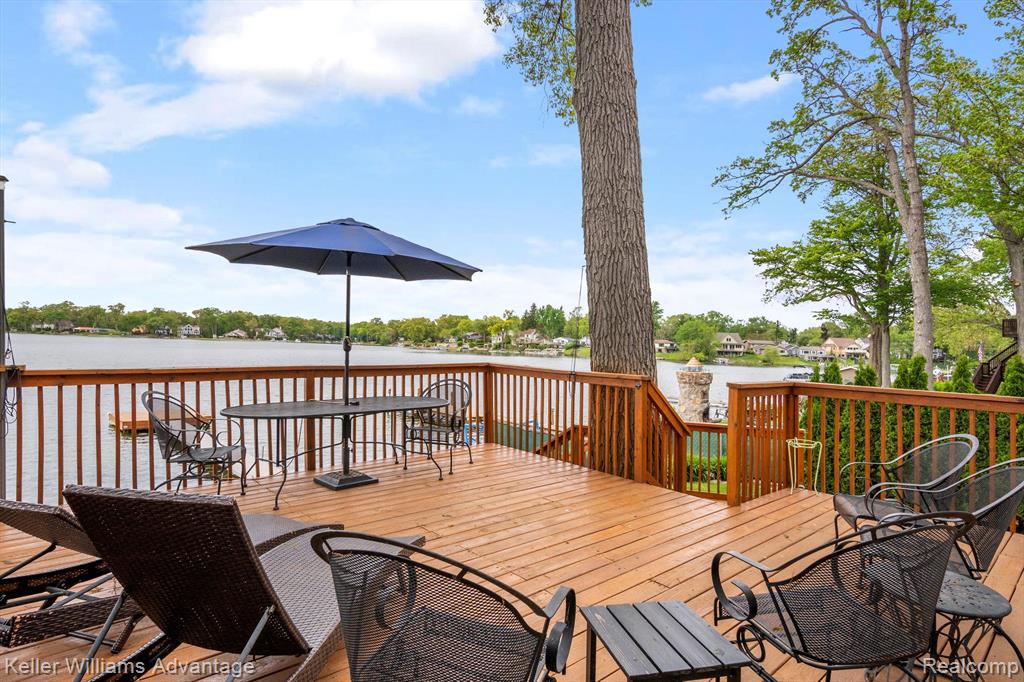 8518 CASCADE Street, Commerce Twp, MI 48382 — Photo 19