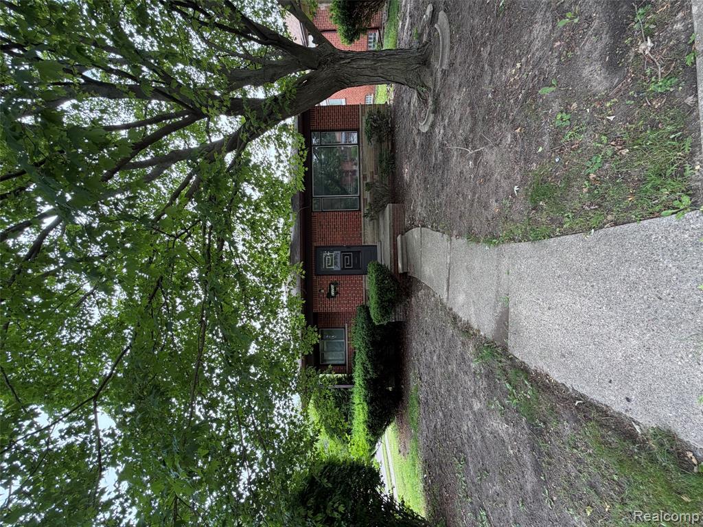 23750 Wildwood Street, Oak Park, MI 48237