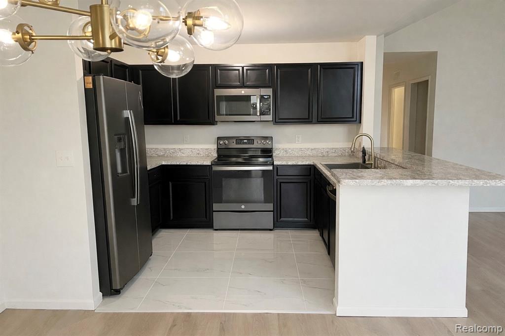 51843 E Pointe Lane, New Baltimore, MI — Photo 6