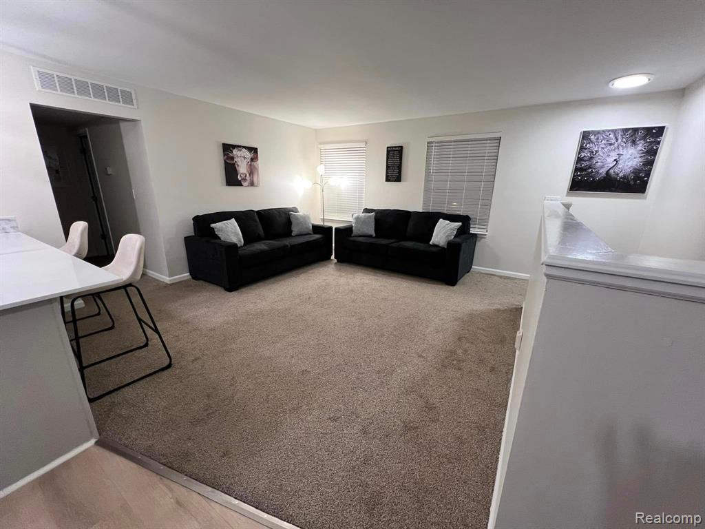 354 NEPTUNE Drive, Walled Lake, MI 48390 — Photo 8