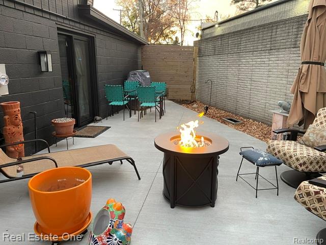 3202 Pridham Street, Keego Harbor, MI 48320 — Photo 25