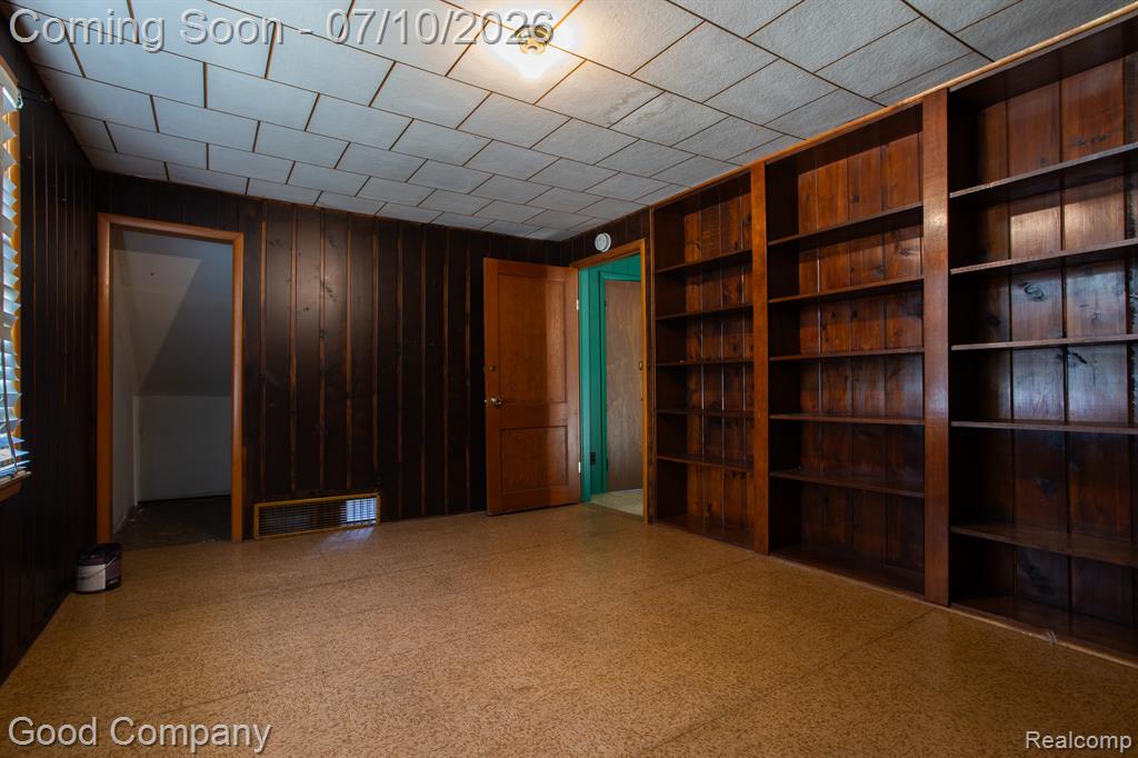 723 Pine Street, Wyandotte, MI 48192 — Photo 29