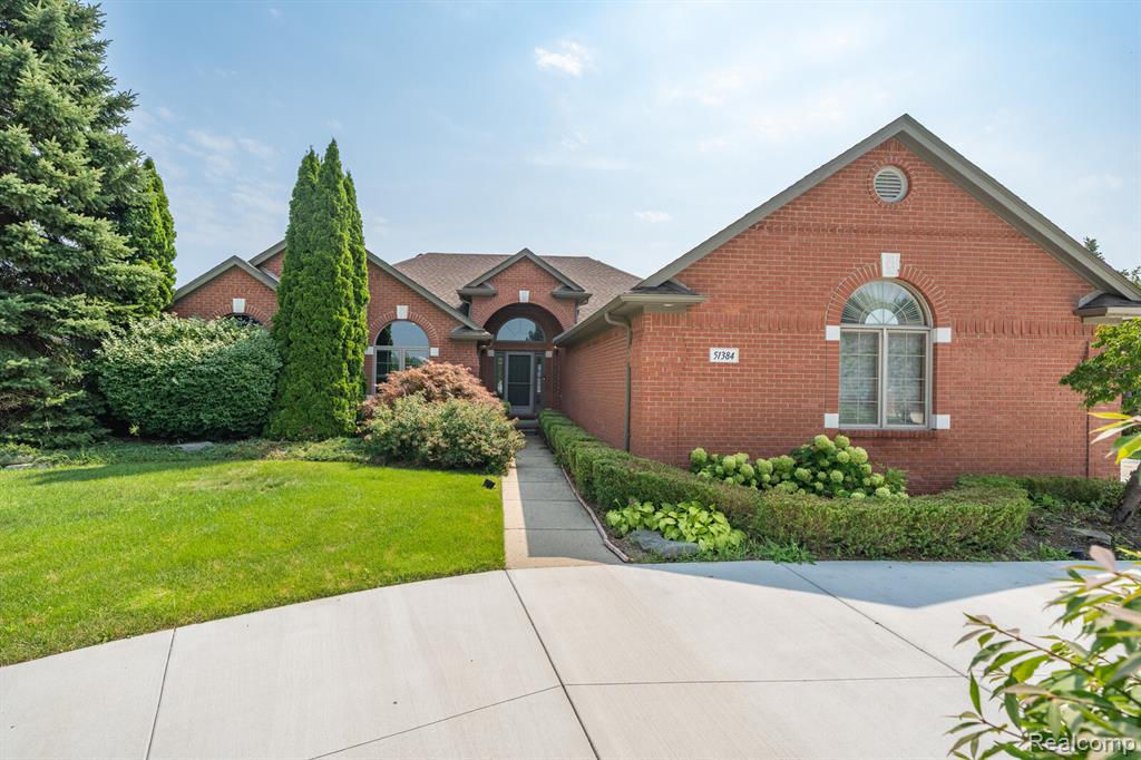 51384 Indian Pointe Drive, Macomb, MI 48042 — front exterior