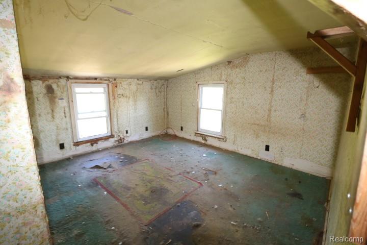 5267 Roberts Drive, Flint, MI 48506 — Photo 8