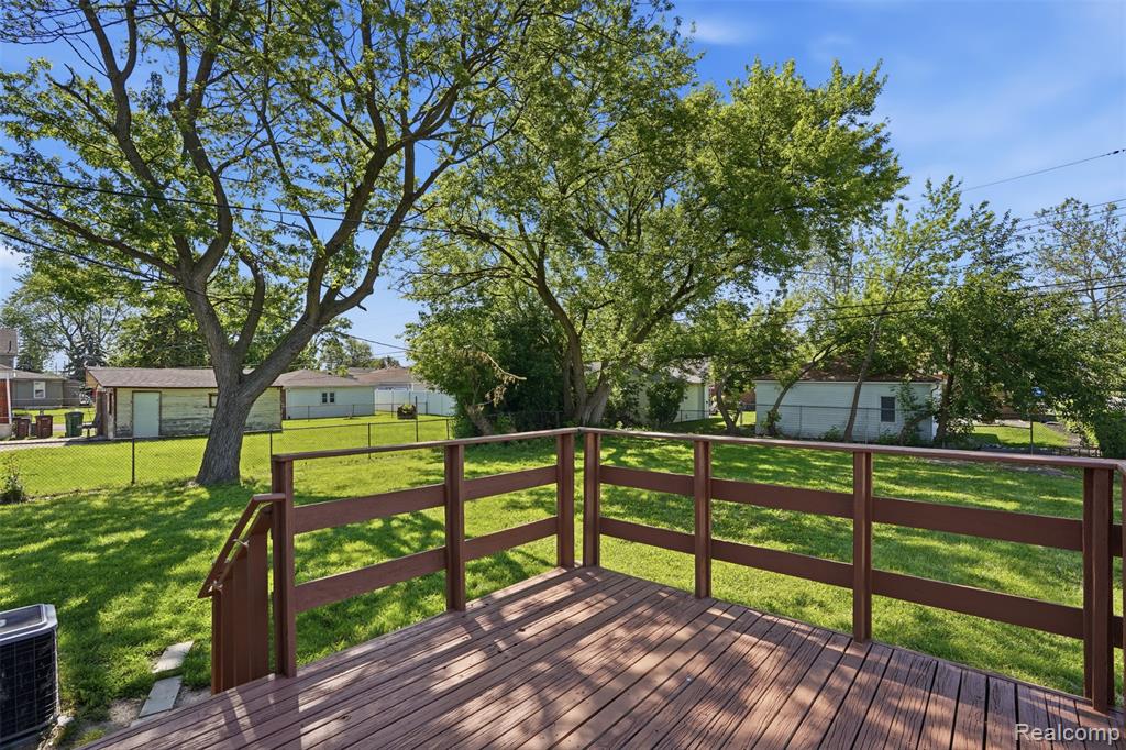 13181 Peach Street, Southgate, MI 48195 — Photo 25