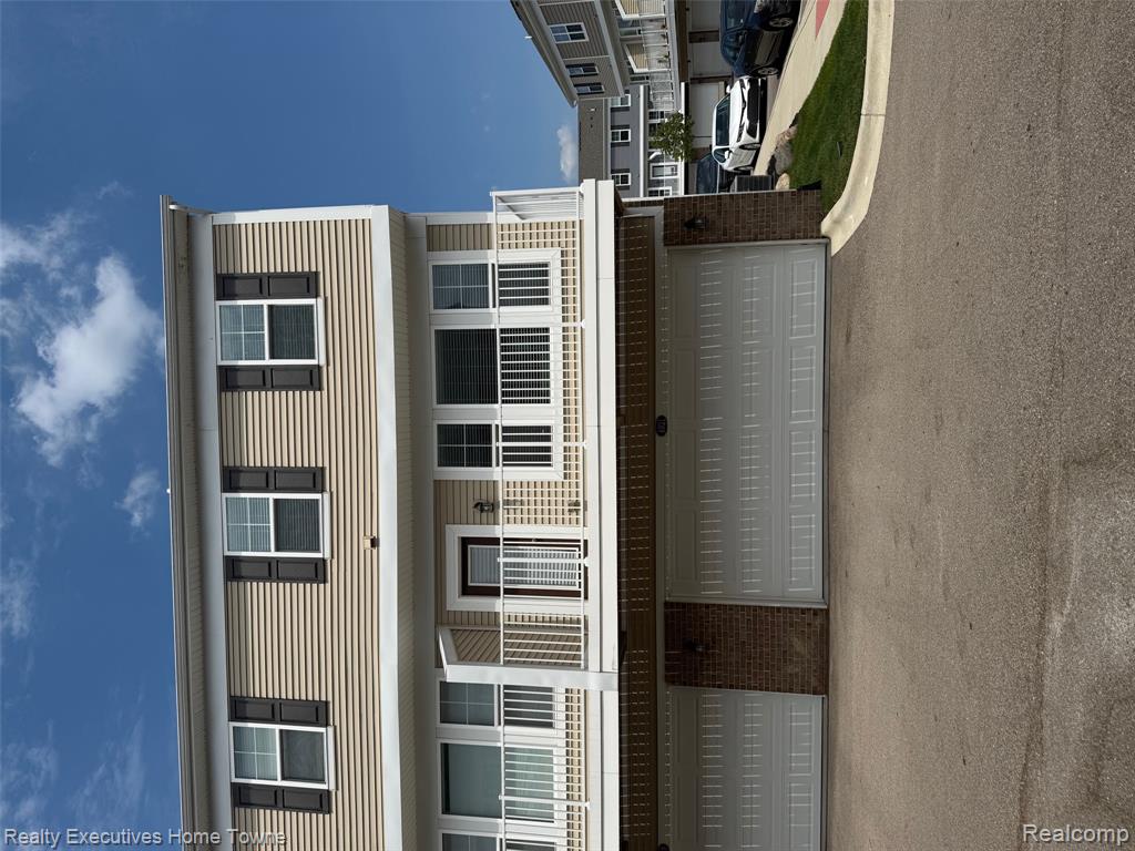 4931 Treeside Lane, Troy, MI 48098 — Photo 4