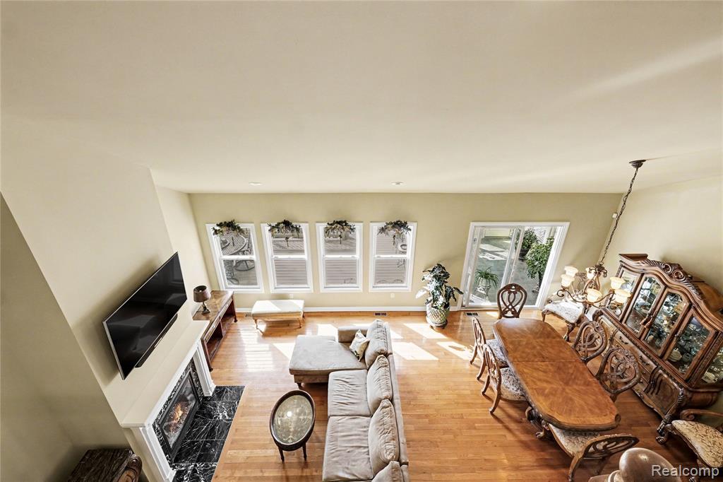 10229 Edgewood Drive, Grand Blanc, MI 48439 — Photo 10