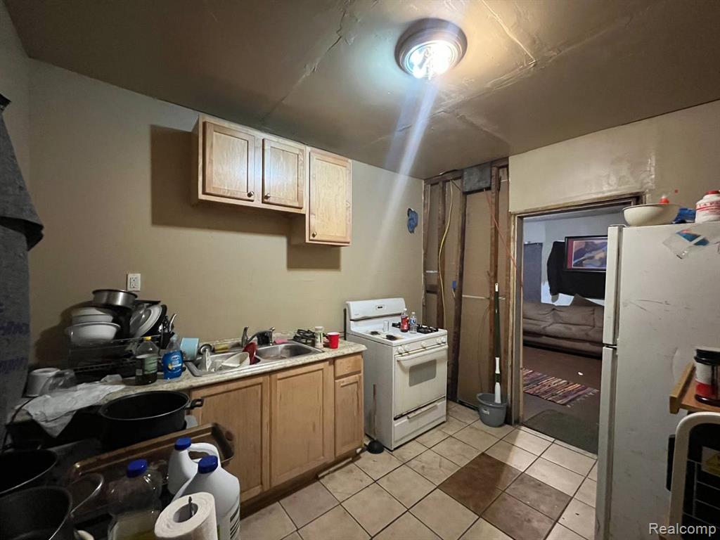 4002 W Philadelphia Street, Detroit, MI 48204 — Photo 4