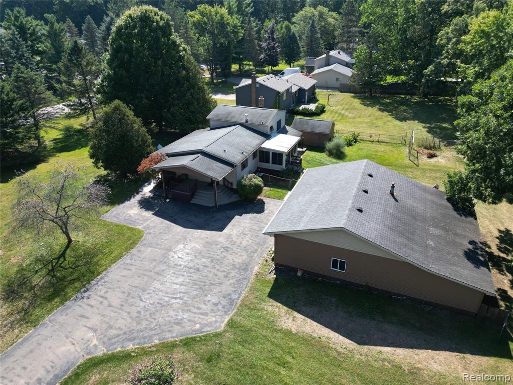 2291 Tomahawk Drive, Lapeer, MI 48446 — Photo 3