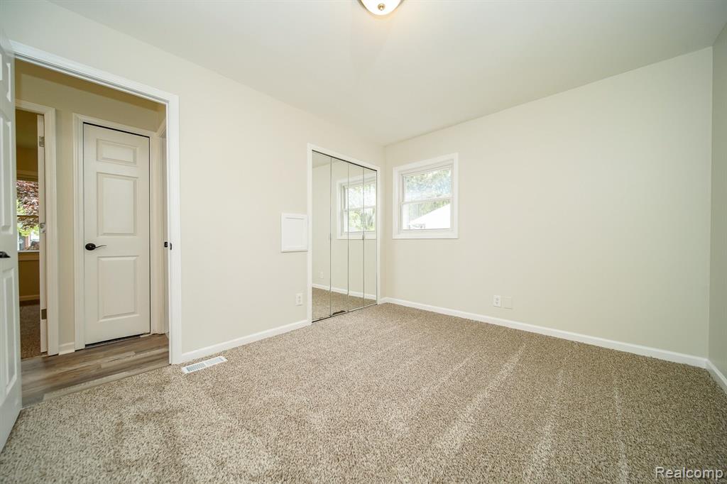 598 COVINGTON Street, South Lyon, MI 48178 — Photo 42